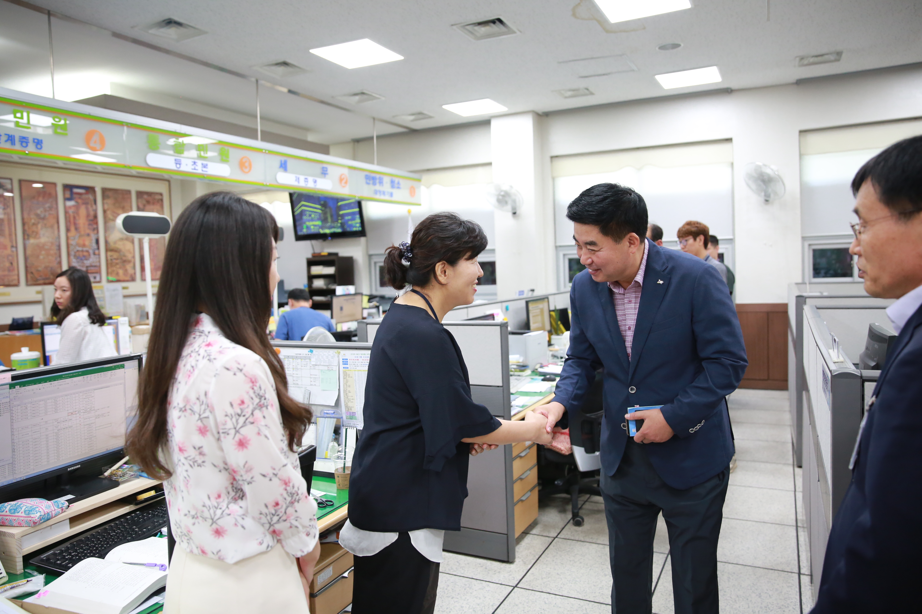 행정지원과 신태호장안구청장 동 방문_정자3동