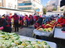 조원1동 새마을부녀회, 정성 가득한 맛있는 김장 나눔