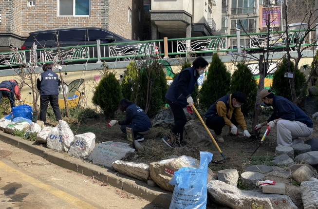 장안구 조원1동 마을만들기협의회,  새봄맞이 마을정원 가꾸기 활동 재개