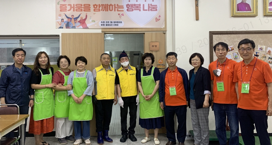 장안구 조원2동 방위협의회,  조원솔대성당 어르신 위한 ‘짜장면 나눔’ 02