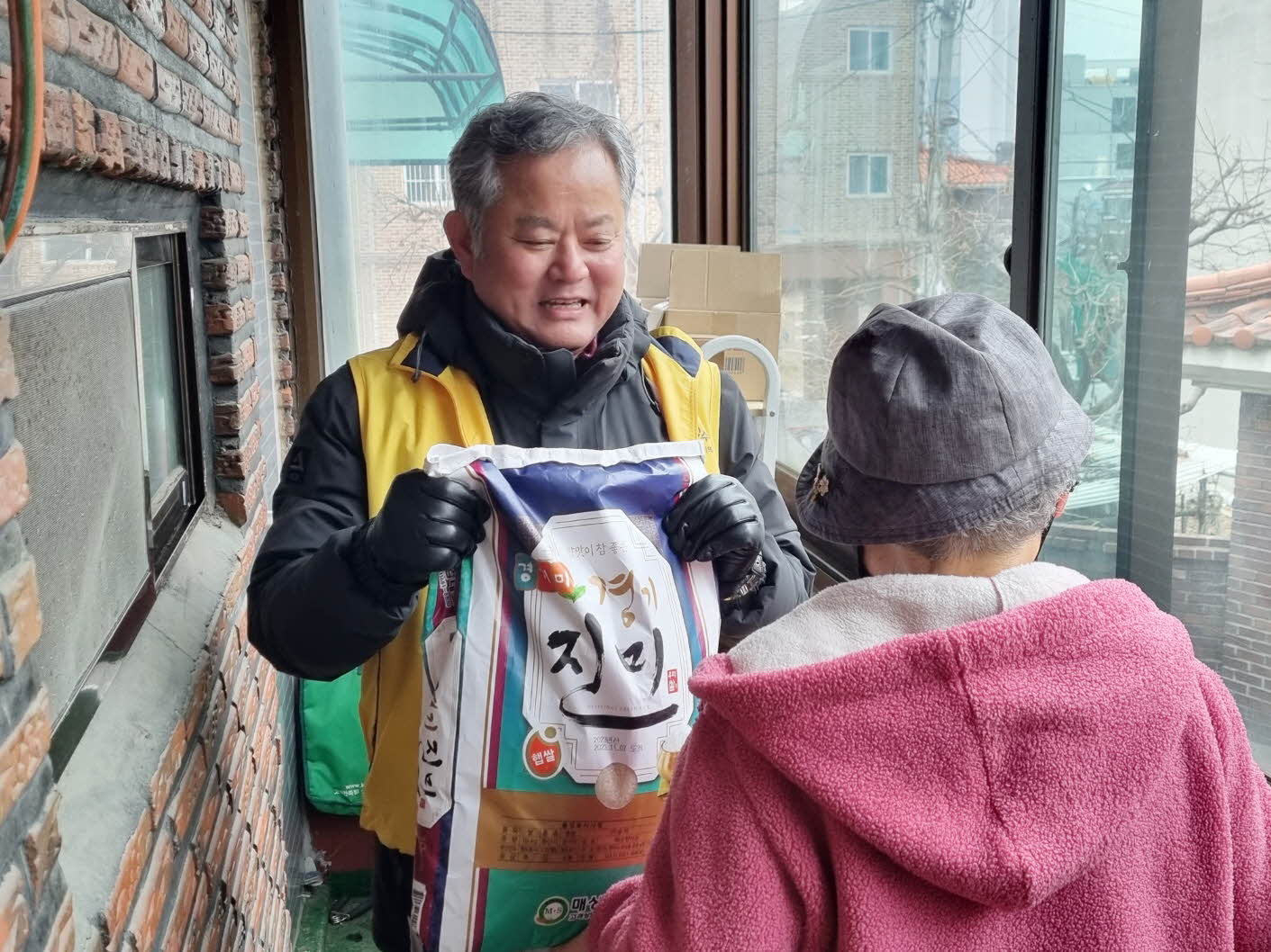 장안구 정자1동 지역사회보장협의체, 설맞이 홈몸어르신 건강 확인 ‘사랑의 똑똑똑’