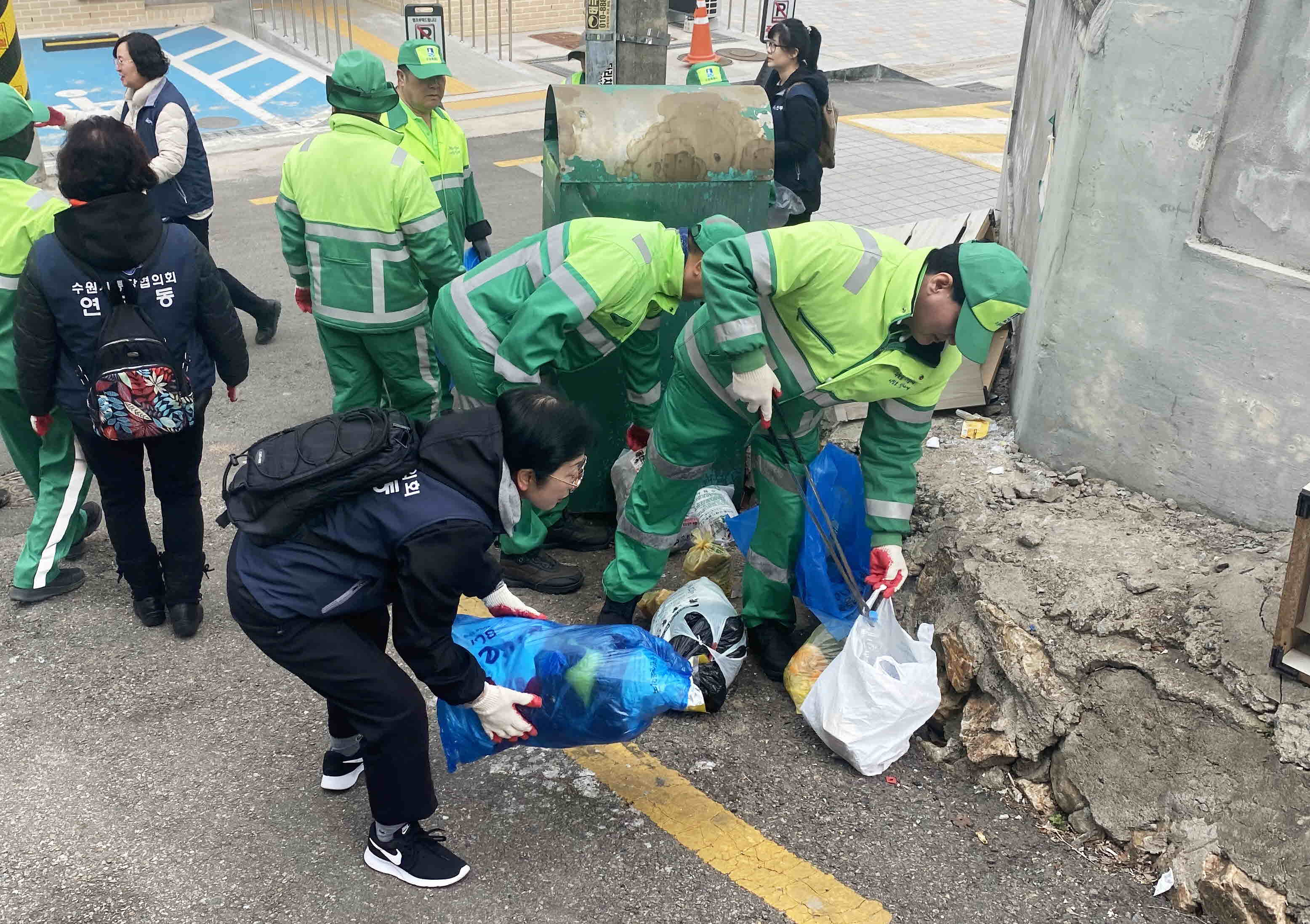 장안구 연무동, 새봄맞이 대청소 실시