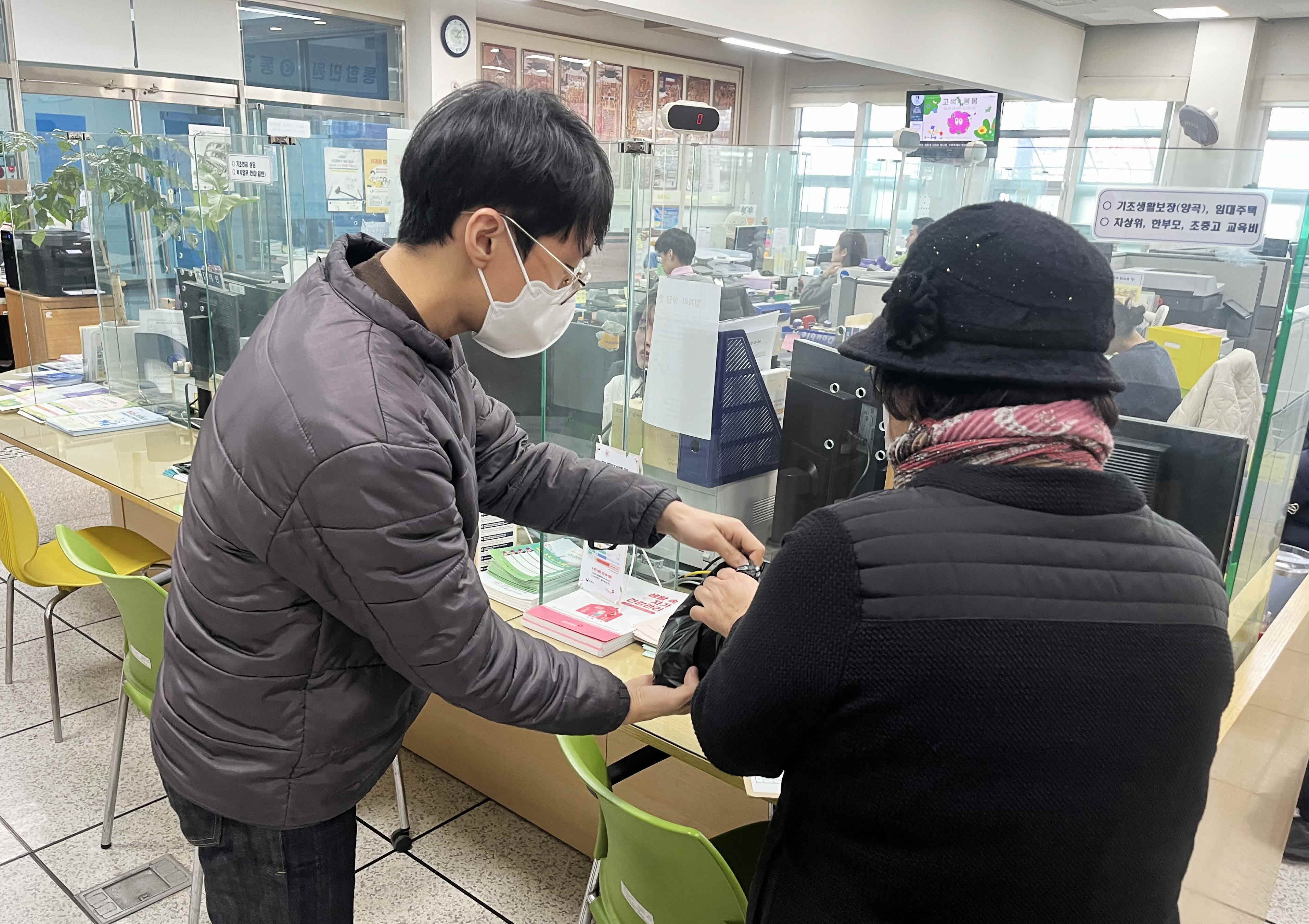 장안구 정자3동 용형순대국,  봄이 와도 변함없는 이웃사랑 나눔