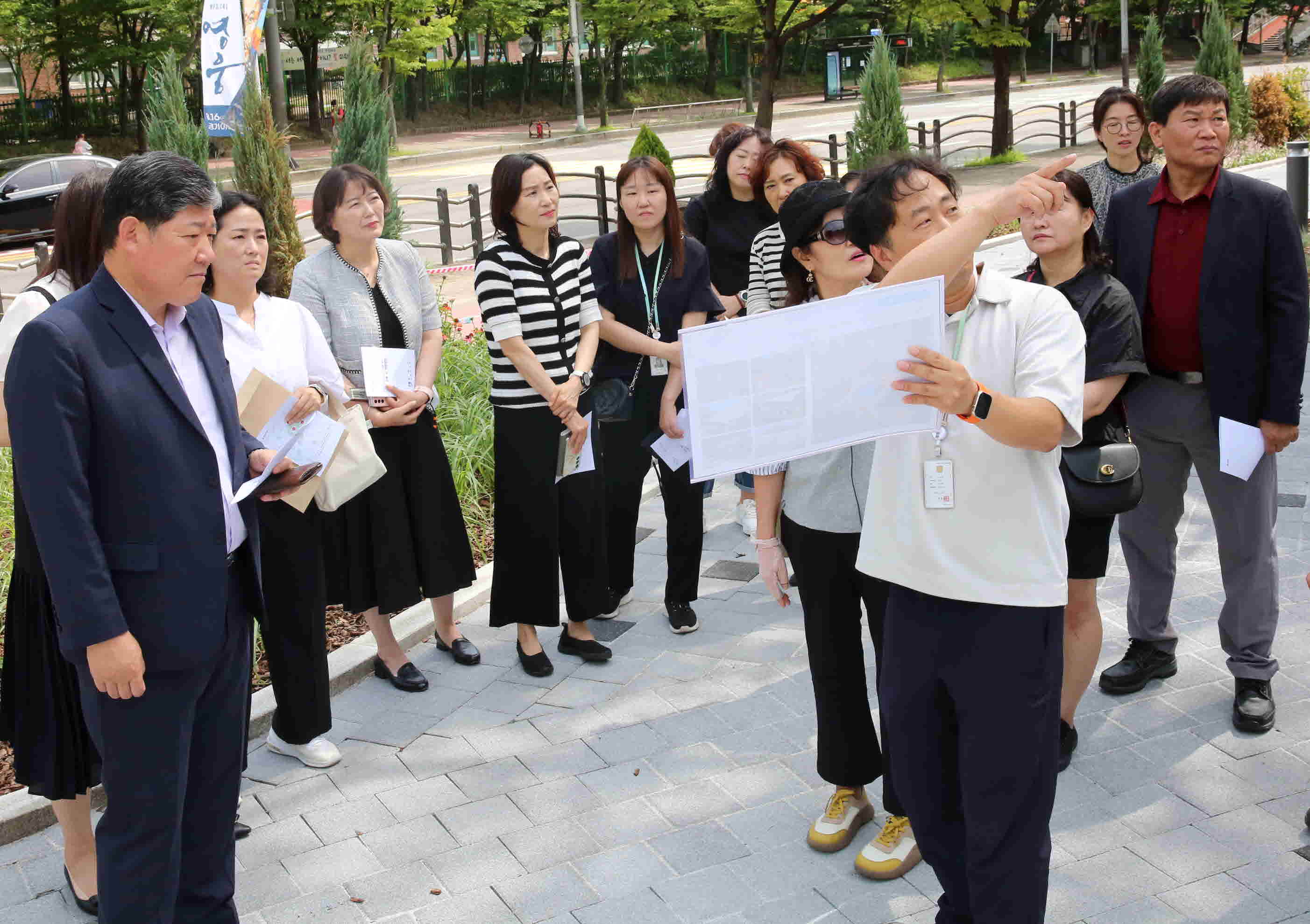 장안구, 정자공원 수경시설 등  시설물 정비 사업 완료 전 현장점검 나서