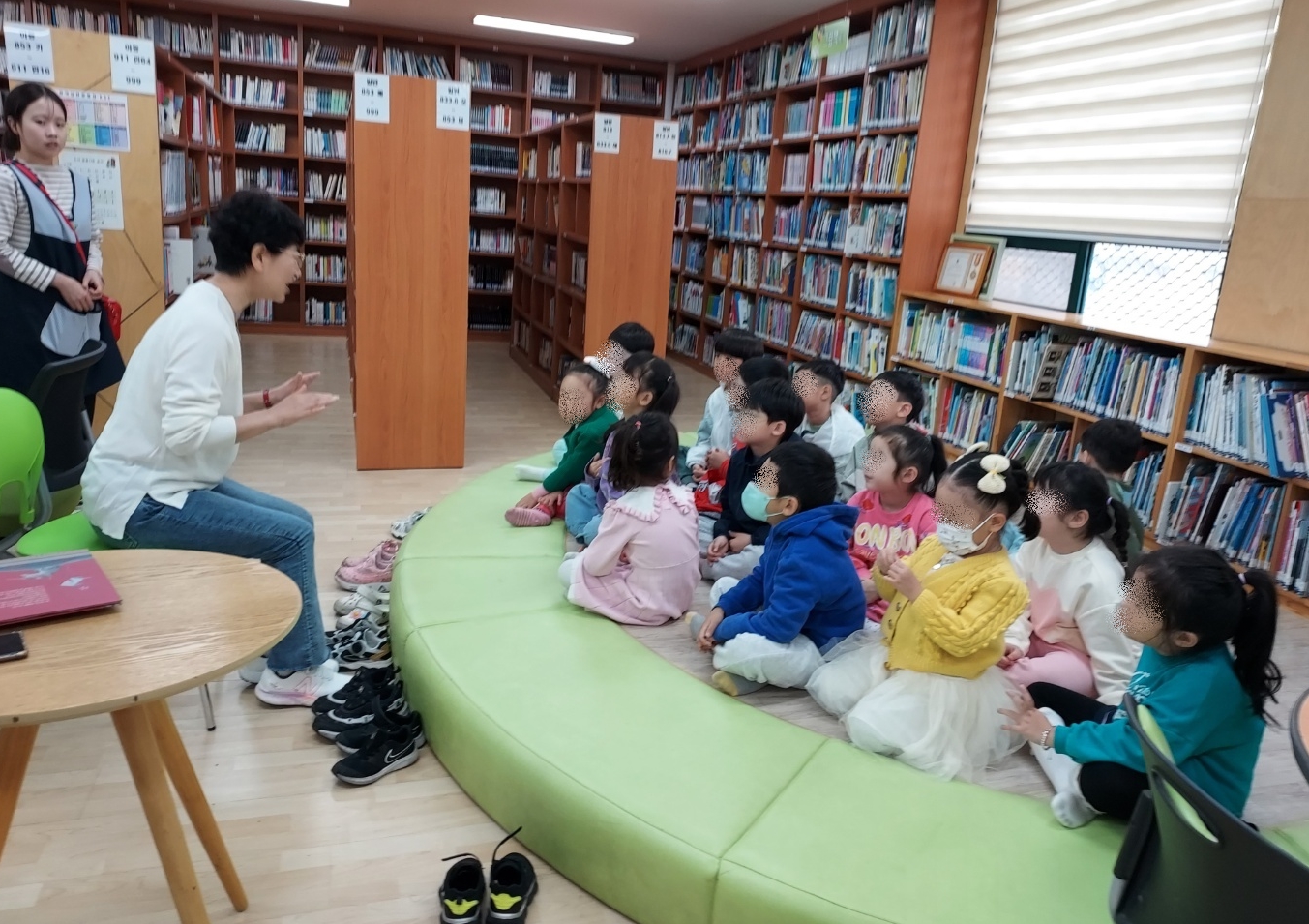 장안구 조원1동 새마을문고회, ‘그림책 읽어주는 도서관’ 행사 개최