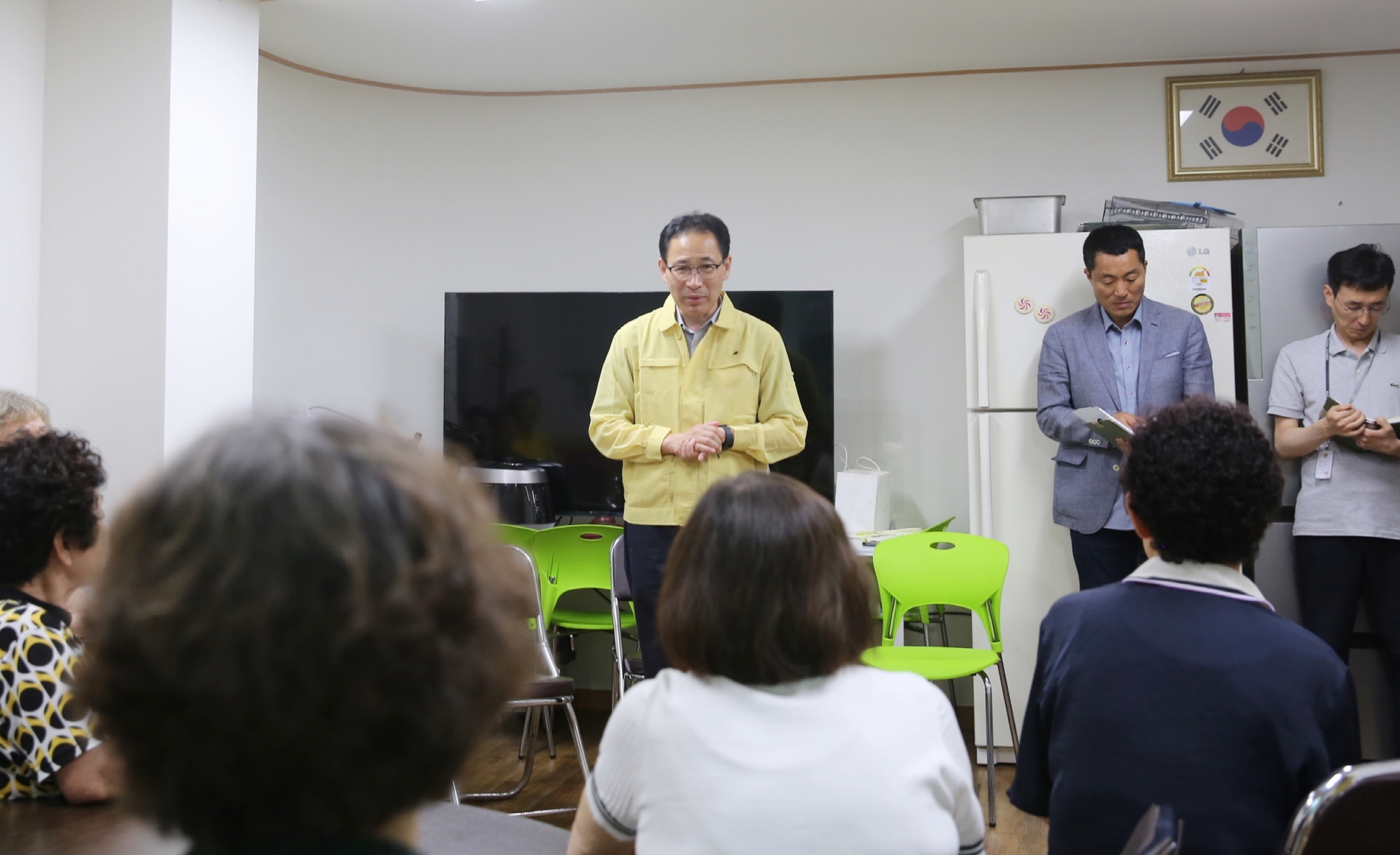 수원특례시 이일희 장안구청장, 폭염 대비 무더위 쉼터 현장점검 펼쳐