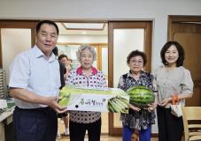 수원시 장안구 연무동, 경로당 시원한 여름나기 위한 간식 챙겨