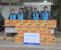 봉사단체 천지회, 추석 명절 맞아  장안구 파장동에 생활고를 겪는 이웃을 위한 라면 기부