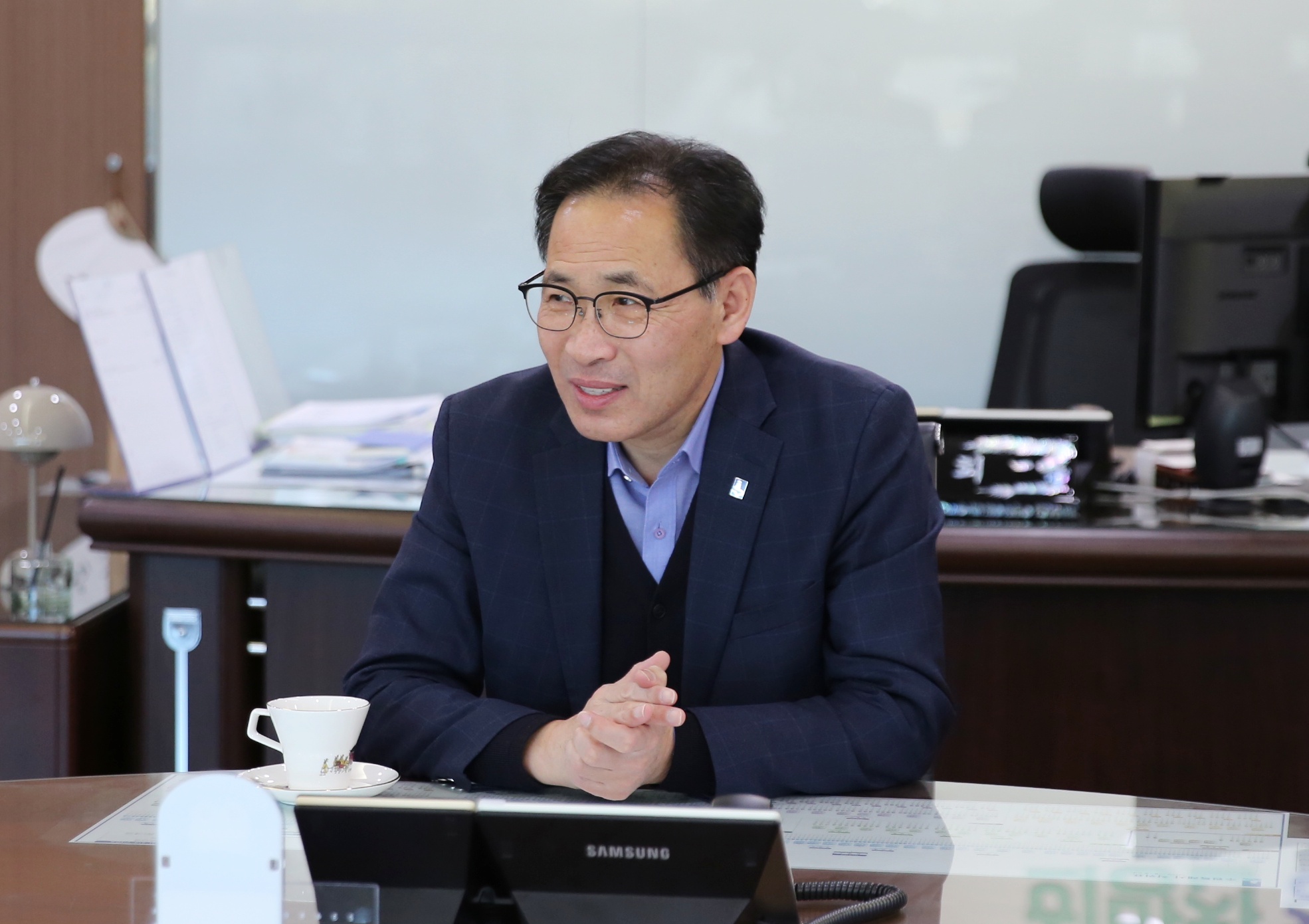 액티브아이티(주) 이웃돕기 기부금 전달식6번 사진