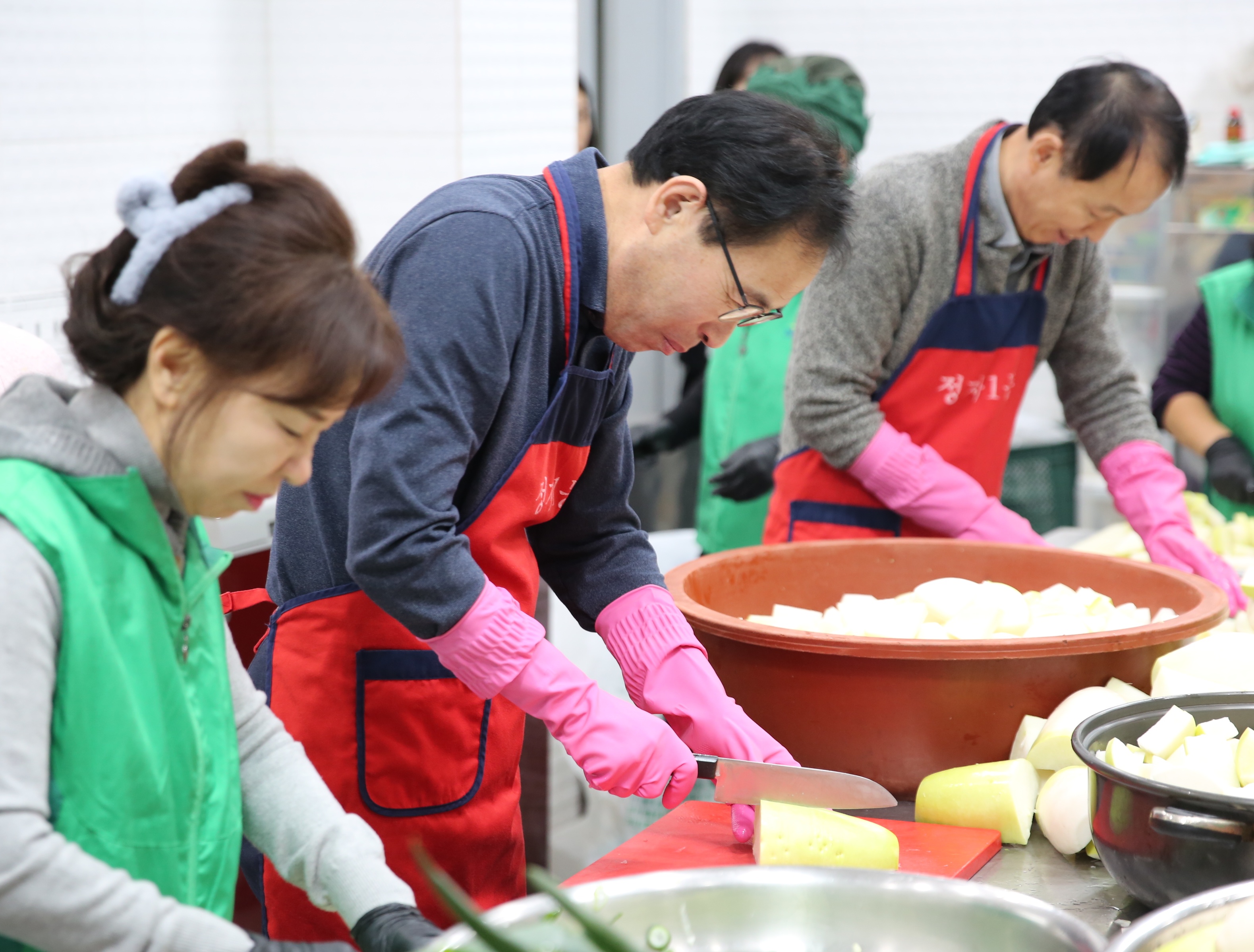 구 새마을부녀회 석박지 나눔행사6번 사진