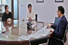 액티브아이티(주) 이웃돕기 기부금 전달식3번 사진