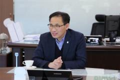 액티브아이티(주) 이웃돕기 기부금 전달식6번 사진