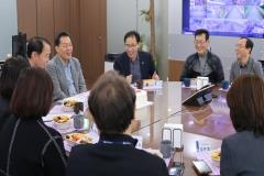 시장님과 밥심 충천! 장안구 직원 격려 오찬7번 사진